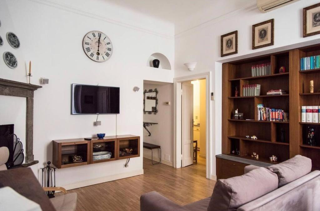 Apartamento Joivy Classic Flat Near Basilica Di Sant'Ambrogio Milán Exterior foto