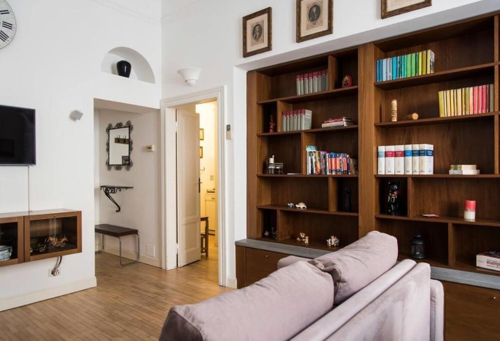 Apartamento Joivy Classic Flat Near Basilica Di Sant'Ambrogio Milán Exterior foto
