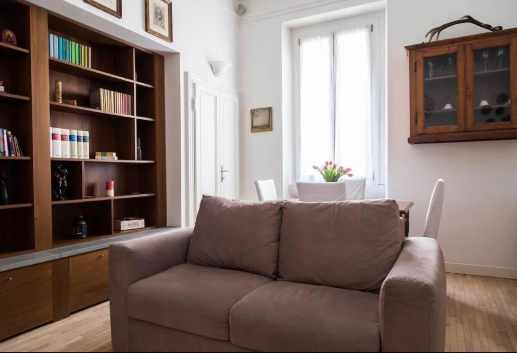 Apartamento Joivy Classic Flat Near Basilica Di Sant'Ambrogio Milán Exterior foto