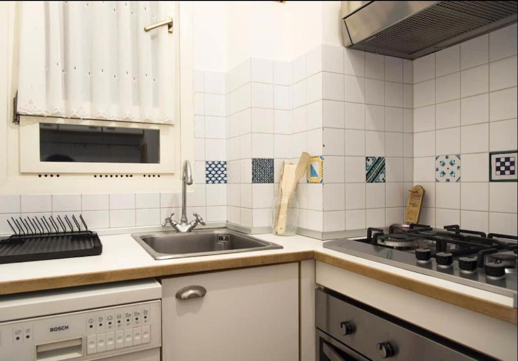 Apartamento Joivy Classic Flat Near Basilica Di Sant'Ambrogio Milán Exterior foto